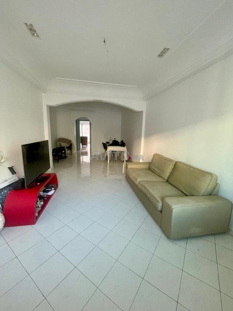 À VENDRE – BEL APPARTEMENT QUARTIER LES HÔPITAUX - photo 1